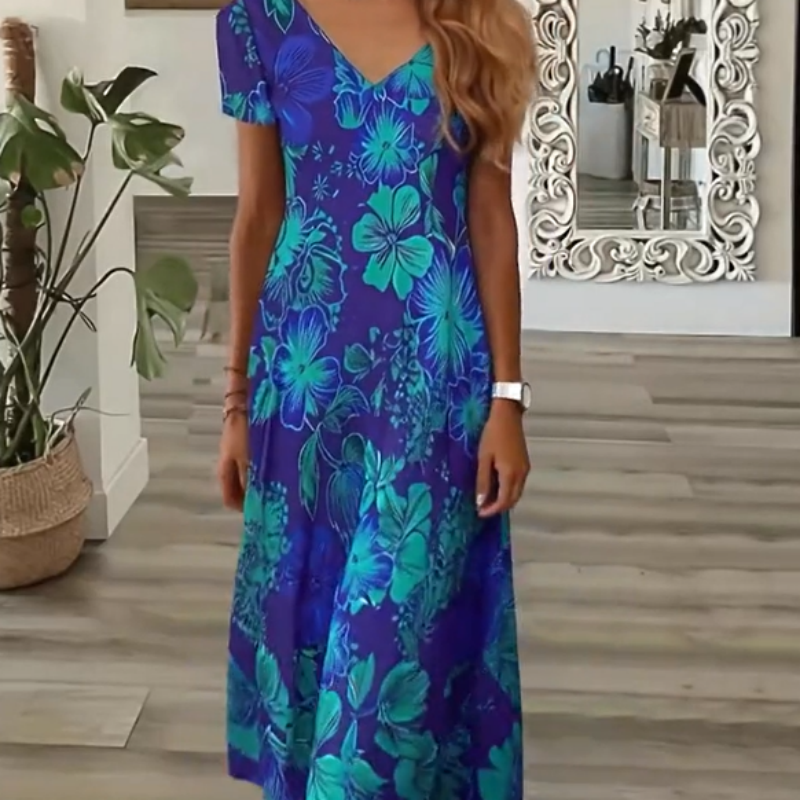 Elegancka kwiecista nadruk w dekolcie damskiej